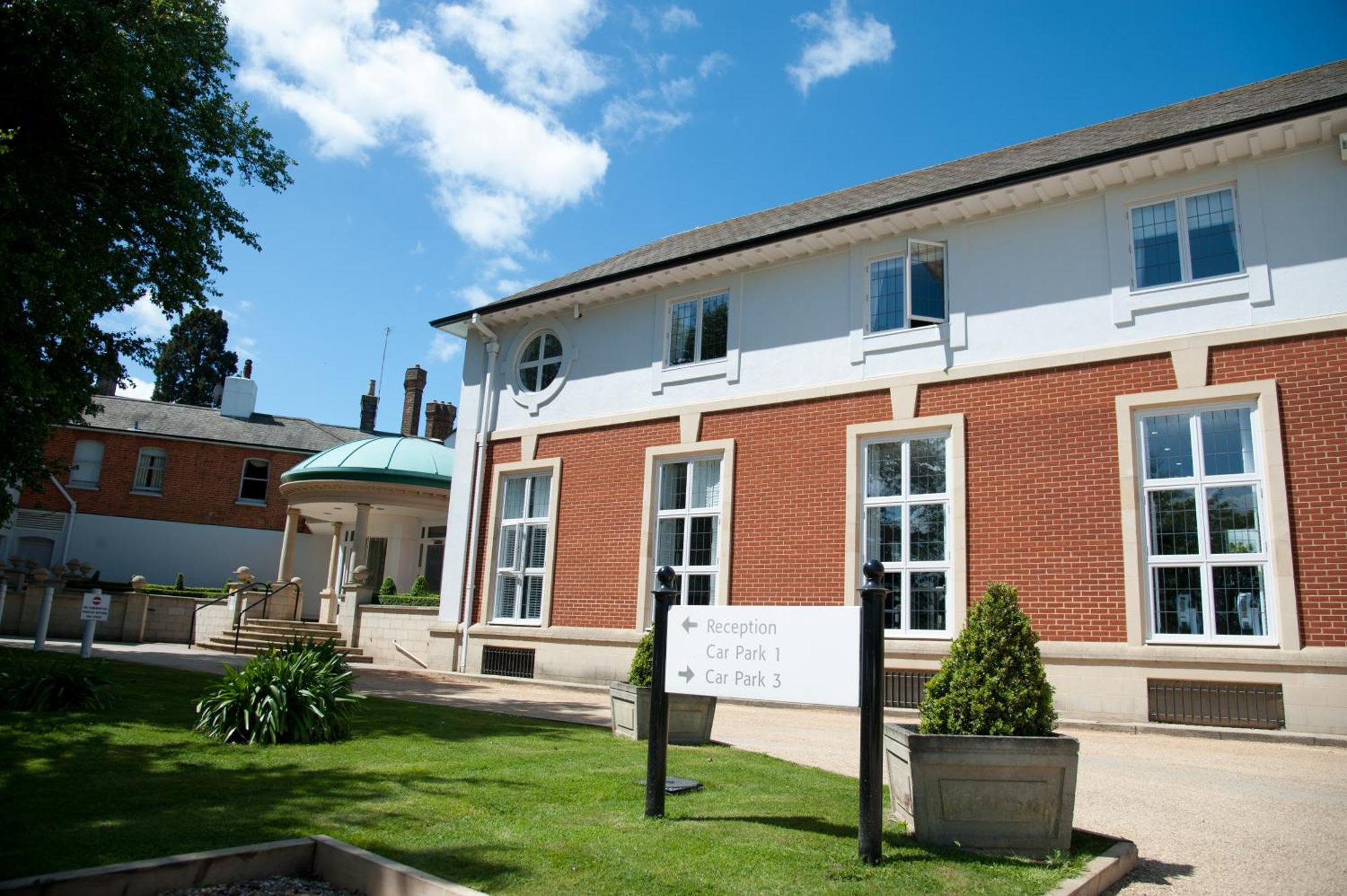 Greenwoods Hotel & Spa Stock Exterior photo