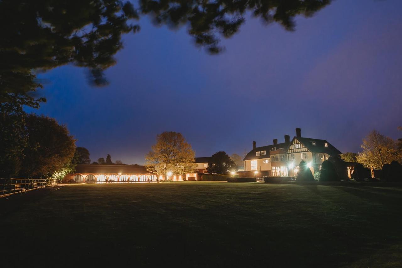 Greenwoods Hotel & Spa Stock Exterior photo